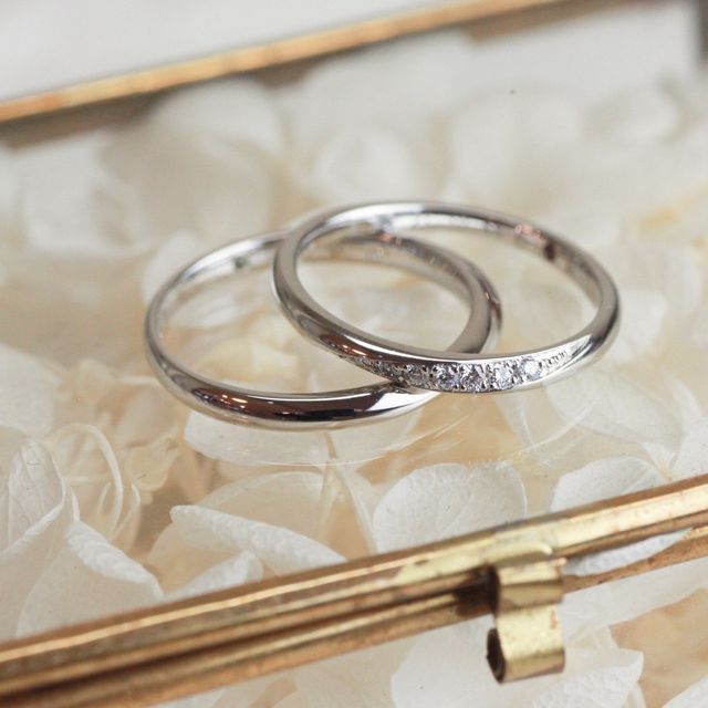 【HOSHI no SUNA 星の砂(ほしのすな)の口コミ】 指輪のデザインが決め手でした。少しねじってあるデザインとダイヤのキラ…