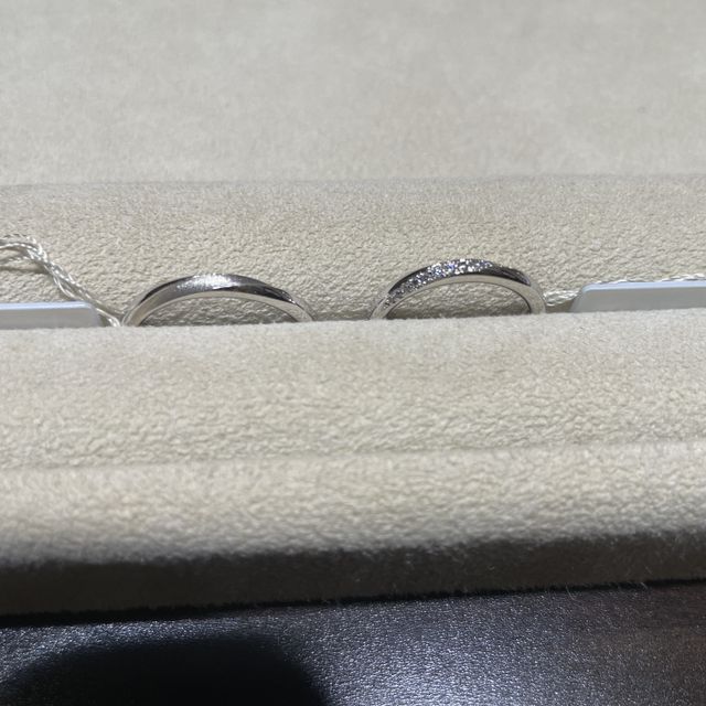 【TRECENTI(トレセンテ)の口コミ】 何社か結婚指輪を探してる中でようやく自分達の満足いくリングがTRECENTI…