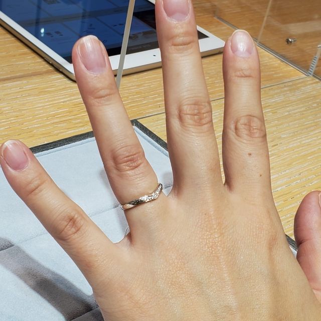 【STAR JEWELRY(スタージュエリー)の口コミ】 指輪はほとんど付けることがなく得意ではなかったので、指がすっきり綺麗…
