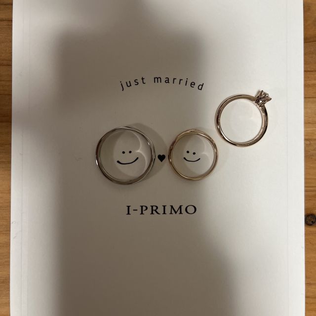 【アイプリモ(I-PRIMO)の口コミ】 指輪のデザインとピンクゴールドの色が気に入った。男性がシルバー、女性…