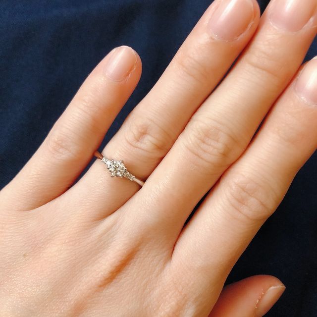 【アイプリモ(I-PRIMO)の口コミ】 アイプリモさんの婚約指輪をSNSで見てから、婚約指輪を貰うのなら絶対にコ…