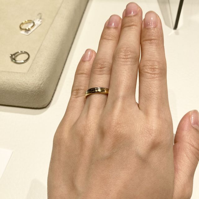 【和光ブライダルブティックギンザの口コミ】 ゴールドとプラチナの指輪を探していたところ、素敵なデザインの指輪を見…