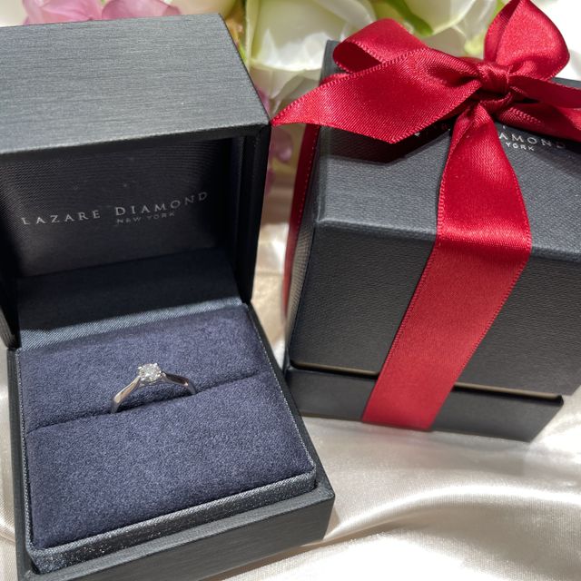 【ラザール ダイヤモンド(LAZARE DIAMOND)の口コミ】 自分の探していた4本爪&bull;ストレートデザイン&bull;華奢すぎないデザイ…