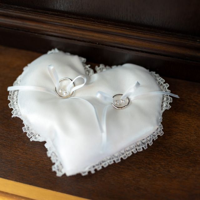 【4℃ BRIDAL(ヨンドシーブライダル)の口コミ】 2人で見に行き、見た瞬間にこれがいいとなりました。
自分達にとって、「…