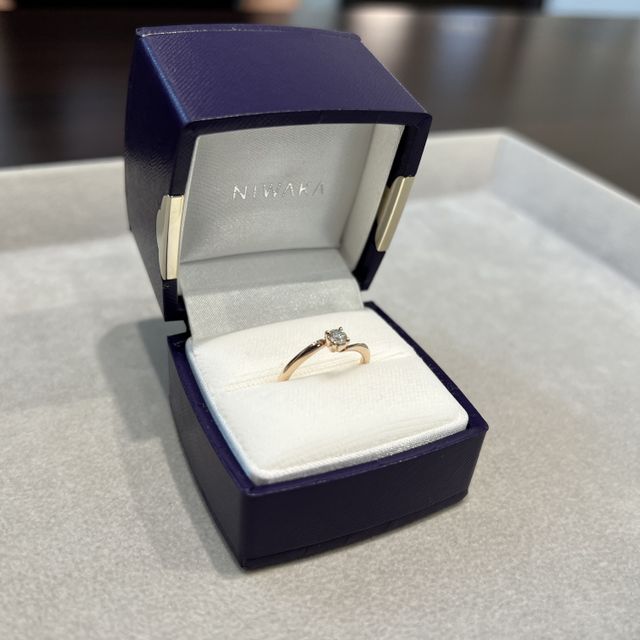 【俄(にわか)の口コミ】 とても好みなリングカラー（ピンクゴールド）があった為選びました。
黄色…