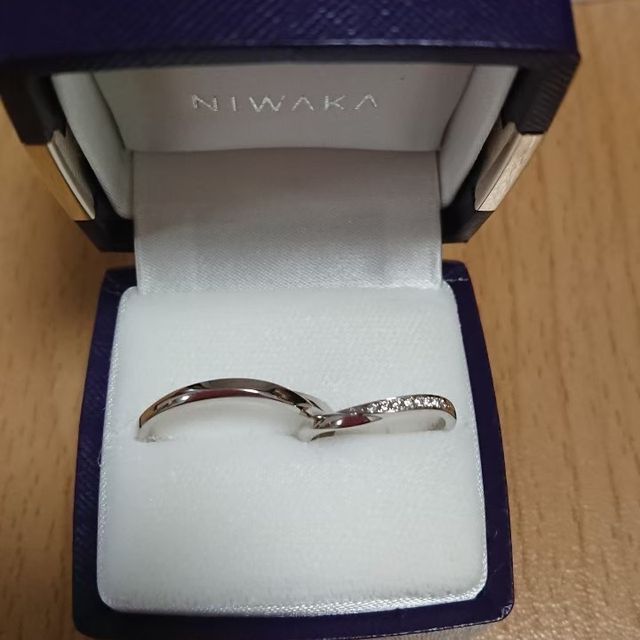 【俄(にわか)の口コミ】 普段アクセサリーをつける習慣がないため、指輪をはめたままでも邪魔にな…