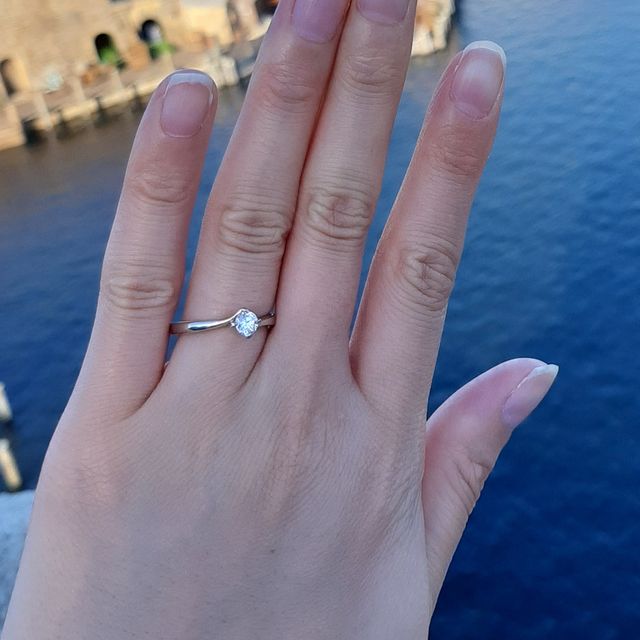 【TANZO.(鍛造指輪)の口コミ】 二人で来店しました。婚約指輪は自分では管理出来なくて相手次第なので、…