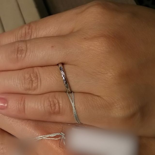 【BRIDGE(ブリッジ)の口コミ】 シンプルなデザインのマリッジリングを探しており、色々と試着した結果、…