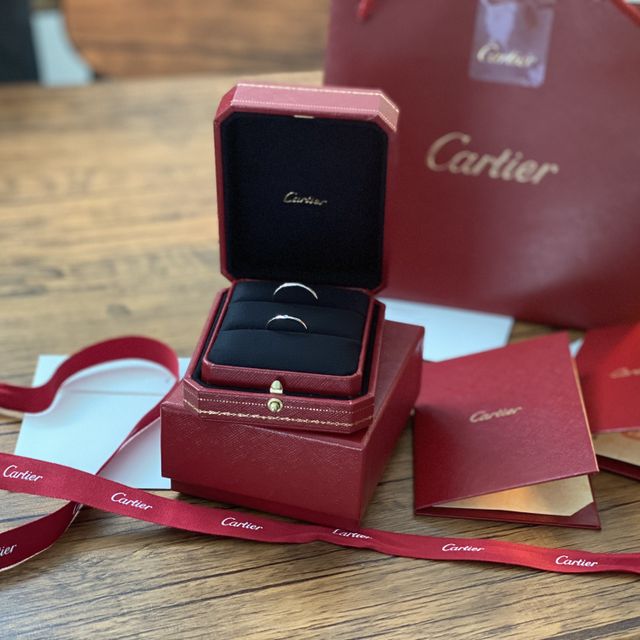 【カルティエ(Cartier)の口コミ】 カルティエは昔から憧れで、一生つける結婚指輪はやっぱりCartierがいいな…