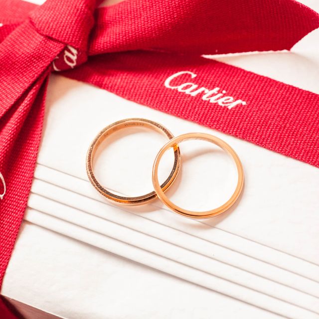 【カルティエ(Cartier)の口コミ】 ピンクゴールドとプラチナを選べるところ、シンプルで華奢なデザインが好…