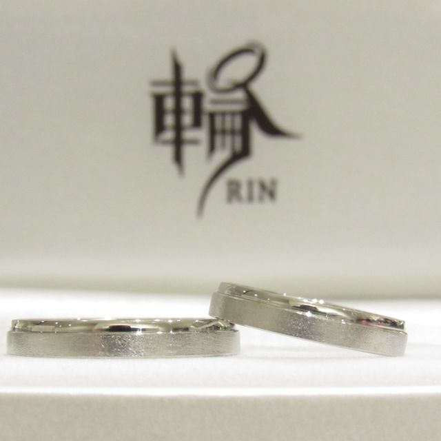 【輪-RIN-の口コミ】 ２人の直感が重なった指輪でした。
シンプルなデザインで２人の考えにマッ…