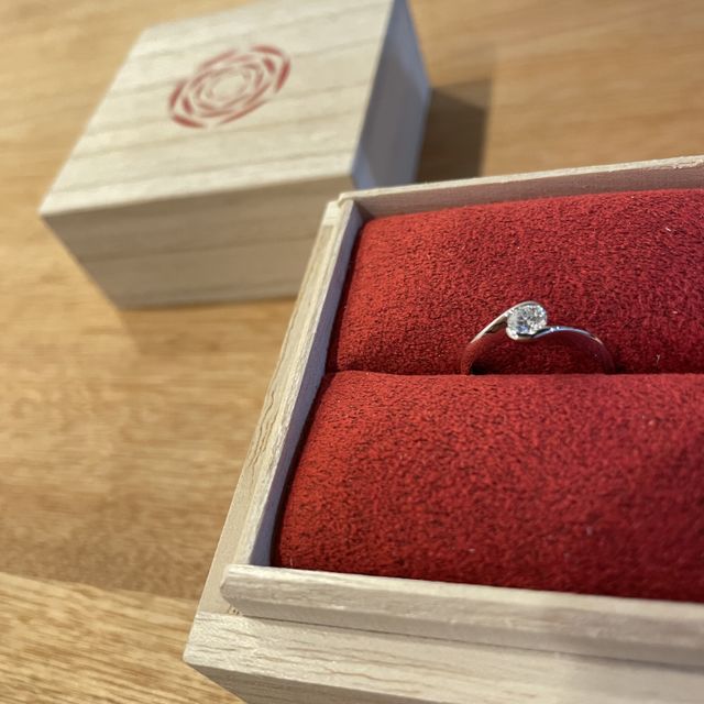 【出雲結(いずもゆい)の口コミ】 素材などは決めていたが、綺麗なデザインかシンプルなデザインでとても悩…