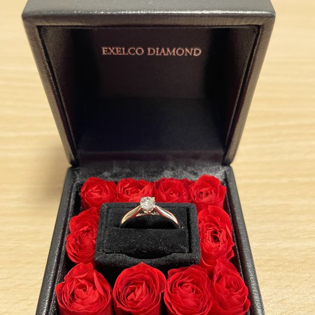 【エクセルコダイヤモンド(EXELCO DIAMOND)の口コミ】 1番の決め手はダイヤモンドをより引き立てるようなリングのシンプルかつエ…