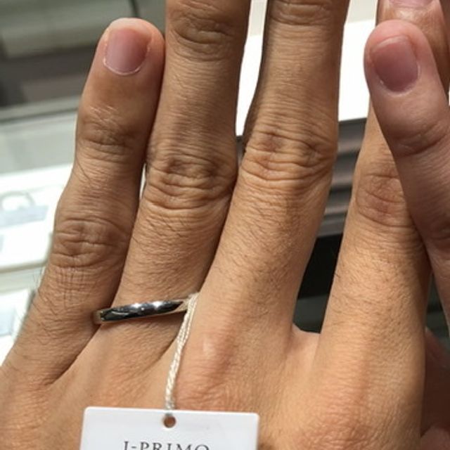 【アイプリモ(I-PRIMO)の口コミ】 指輪のダイヤモンドの質にこだわっていて実際に拡大鏡でダイヤモンドを見…