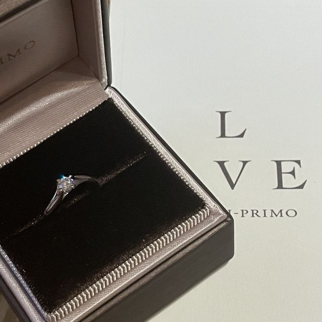 【アイプリモ(I-PRIMO)の口コミ】 ダイヤをとめるツメが4点で、シンプルだけどダイヤをしっかり強調してくれ…