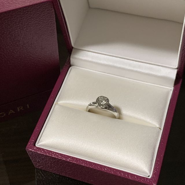 【ブルガリ(BVLGARI)の口コミ】 定番の一粒のものでは物足りなく感じており、様々な店舗をまわりました。…