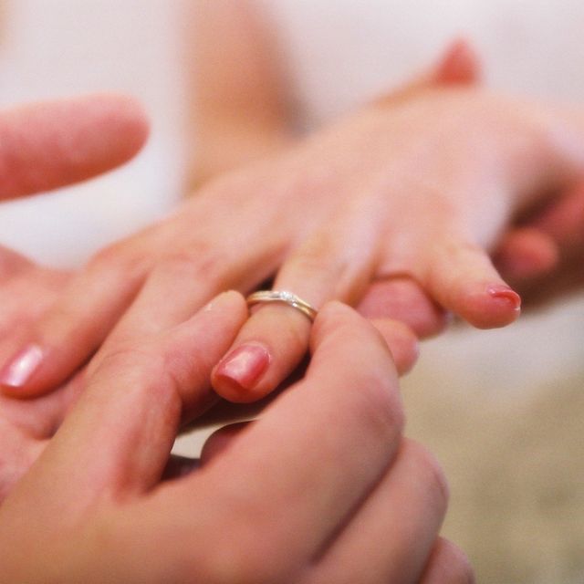 【4℃ BRIDAL(ヨンドシーブライダル)の口コミ】 購入前、レディース・メンズともに全く同じデザインのものより、レディー…