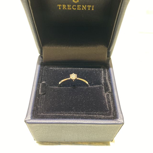 【TRECENTI(トレセンテ)の口コミ】 王道の一粒タイプで婚約指輪と言っらこれというイメージがあったので悩み…