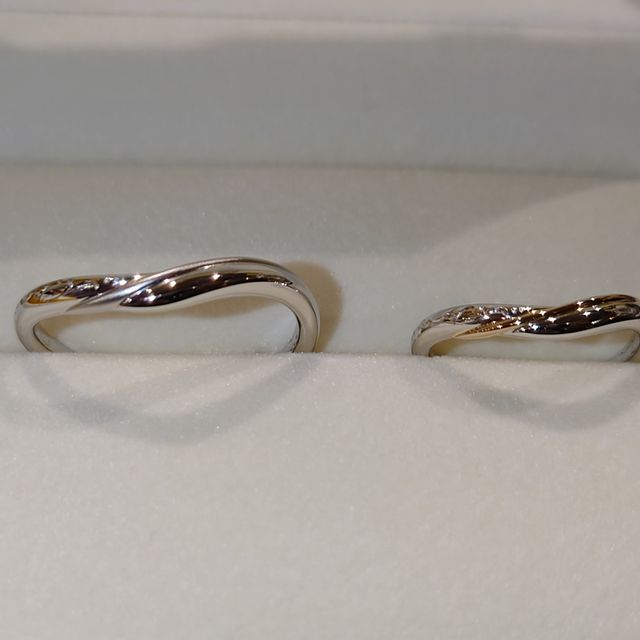 【ケイウノ ブライダル(K.UNO BRIDAL)の口コミ】 二人の思い出を色々取り入られるセミオーダがあったため
このお店を選びま…