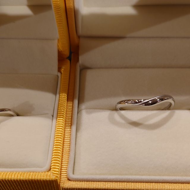 【ケイウノ ブライダル(K.UNO BRIDAL)の口コミ】 二人の思い出を色々取り入られるセミオーダがあったため
このお店を選びま…