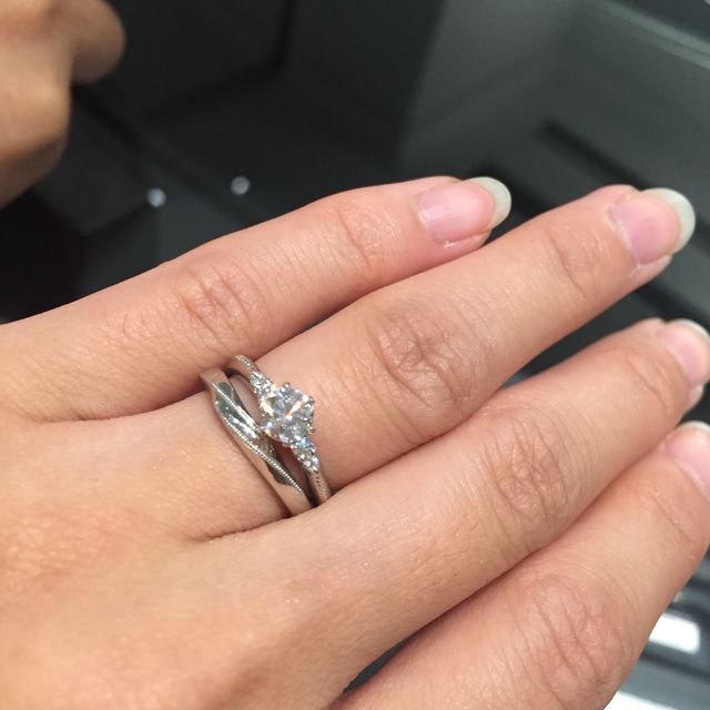 【エクセルコダイヤモンド(EXELCO DIAMOND)の口コミ】 ダイヤモンドの質が非常に良くて、接客頂いた店長が4Cについて丁寧に教え…