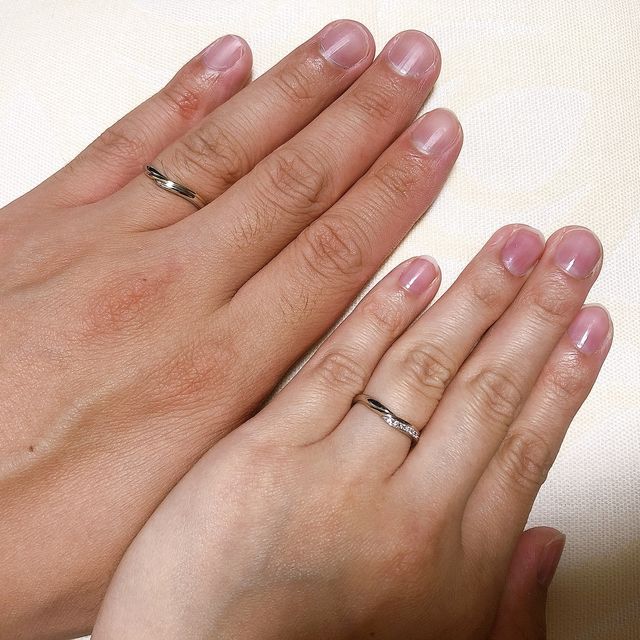 【ケイウノ ブライダル(K.UNO BRIDAL)の口コミ】 最初にお店に入った時に一目見ていいなと思いました。形はフラットではな…