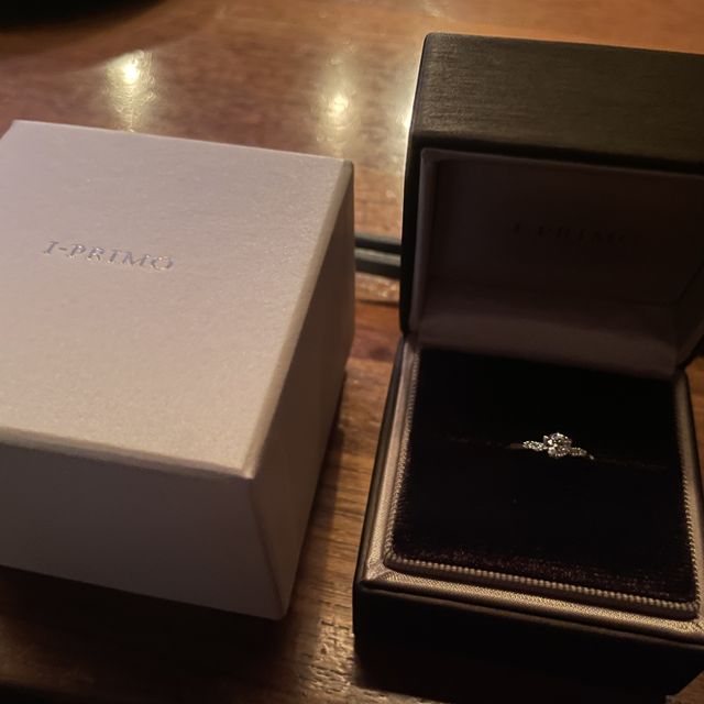 【アイプリモ(I-PRIMO)の口コミ】 初めての指輪選びで素敵な物を沢山見て凄く迷ったのですが、こちらの指輪…
