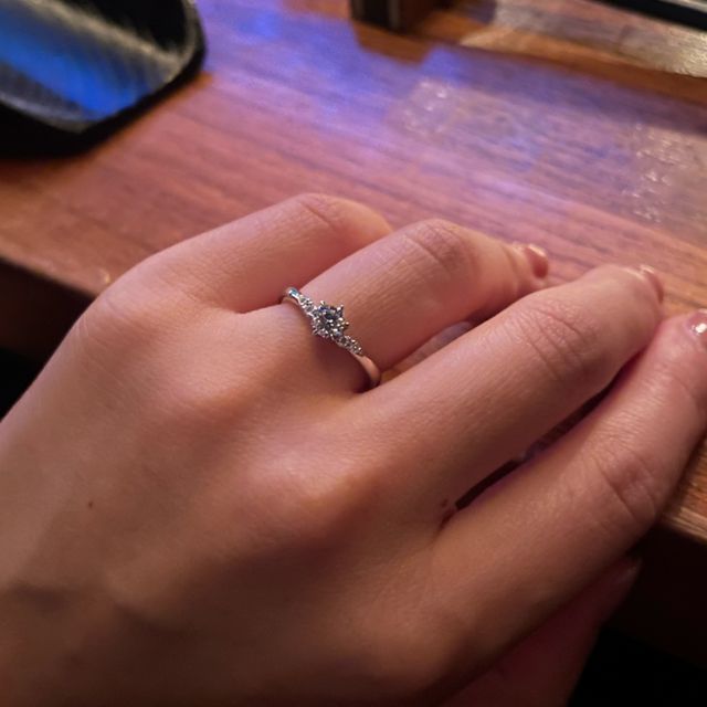 【アイプリモ(I-PRIMO)の口コミ】 初めての指輪選びで素敵な物を沢山見て凄く迷ったのですが、こちらの指輪…