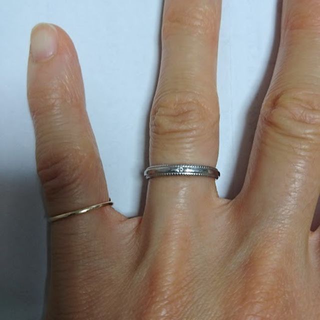 【STAR JEWELRY(スタージュエリー)の口コミ】 周りのミル打ちがほかにはないデザインになっていて、小さなハートが並ん…