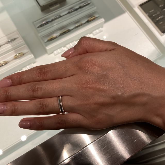 【ティファニー(Tiffany & Co.)の口コミ】 元々はミル打ちの結婚指輪を希望していて、いろんなブランドさんを見に行…