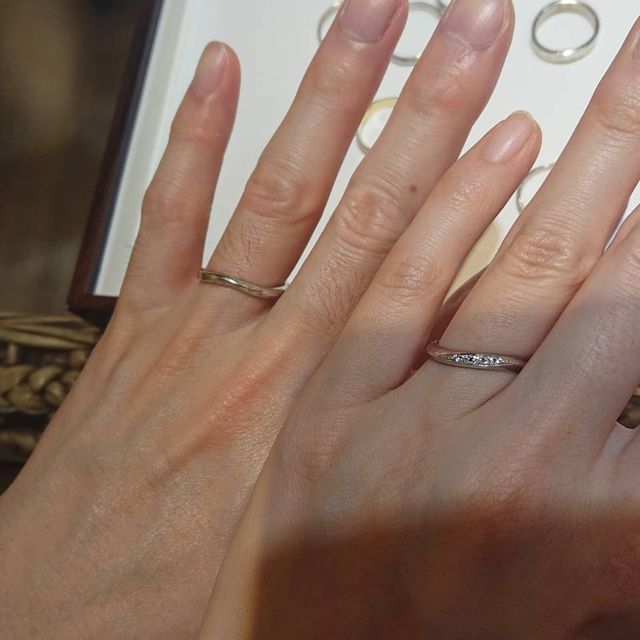 【杢目金屋(もくめがねや)の口コミ】 素材を組み合わせて自分達だけの指輪を作れるという点が魅力的です。弓桜…