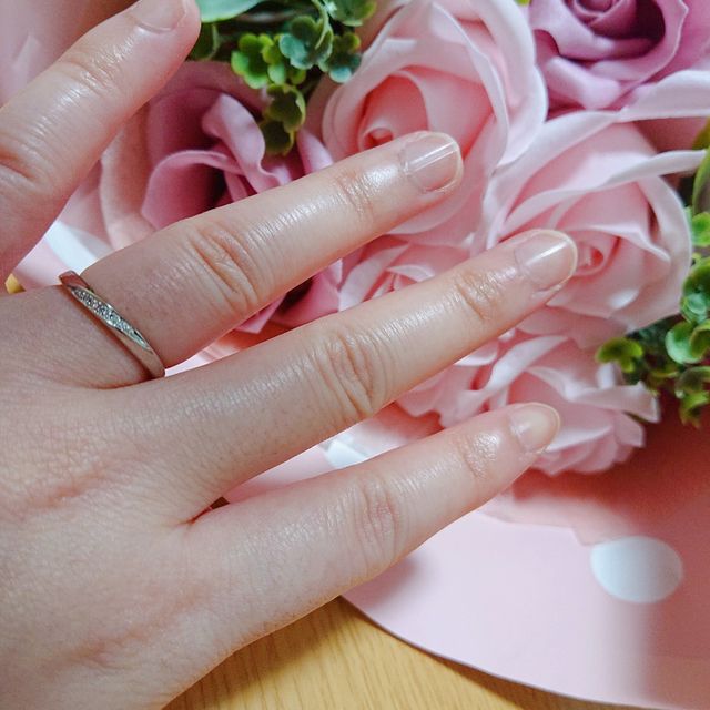 【4℃ BRIDAL(ヨンドシーブライダル)の口コミ】 以前から4℃に興味があり、何度か足を運んでいい指輪が見つかった為に彼女…