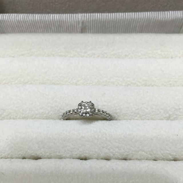 【ヴァンドーム青山(VENDOME AOYAMA)の口コミ】 ゴージャスなデザインにずっと憧れがありました。ダイヤが大きく見え、か…