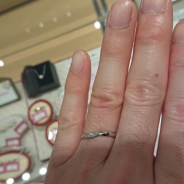 【SONARE(ソナーレ)の口コミ】 特徴的なデザインはありませんが、よくある割とシンプル目の指輪かと思い…