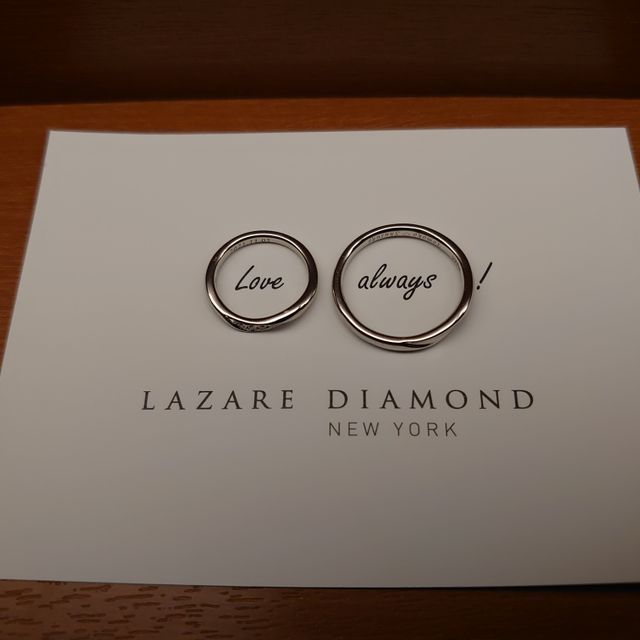 【ラザール ダイヤモンド(LAZARE DIAMOND)の口コミ】 メレがはいっているので華やかさもありますが、シンプルなのに飽きがこな…