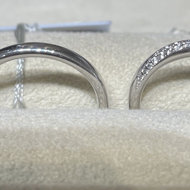 【TRECENTI(トレセンテ)の口コミ】 新郎側はストレートで細めですが、存在感もあって良かったです。
新婦側も…