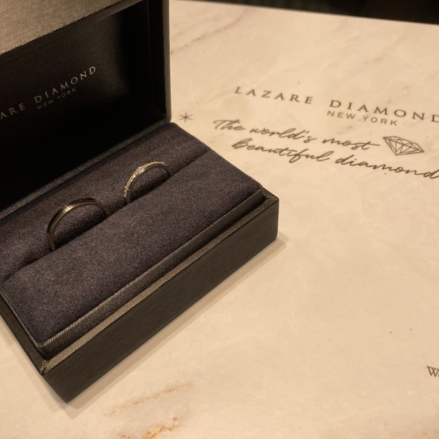 【ラザール ダイヤモンド(LAZARE DIAMOND)の口コミ】 スタイリッシュでカッコよくて綺麗なハンプトンに決めました。夫のはホワ…