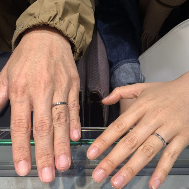 【アイプリモ(I-PRIMO)の口コミ】 側面についた一行のダイヤがキラキラしててかわいい。
だけど場所により、…