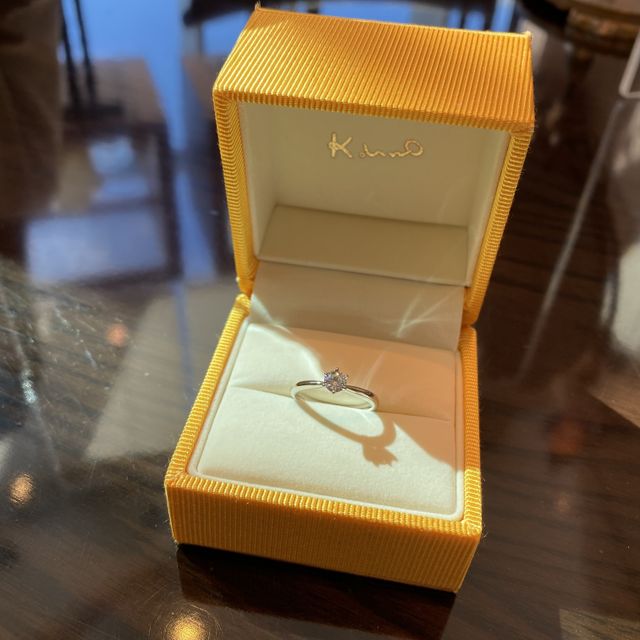 【ケイウノ ブライダル(K.UNO BRIDAL)の口コミ】 3カラットのダイアモンドを持ち込みしたので、リングはシンプルを決め手に…