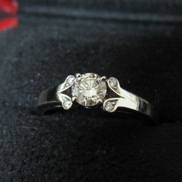 【カルティエ(Cartier)の口コミ】 彼女の好きなブランドだったという事が一つ。
あとはやはりノーブランドよ…