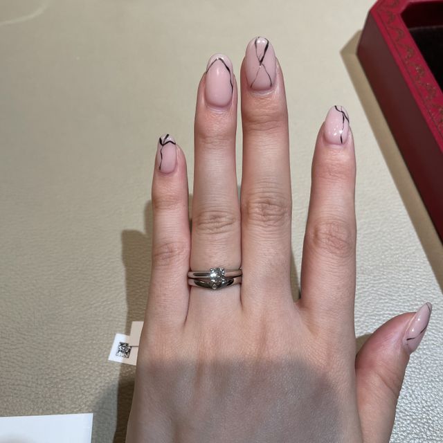 【カルティエ(Cartier)の口コミ】 昔から色褪せないデザイン。王道のデザインで人を選びません。ダイヤの輝…