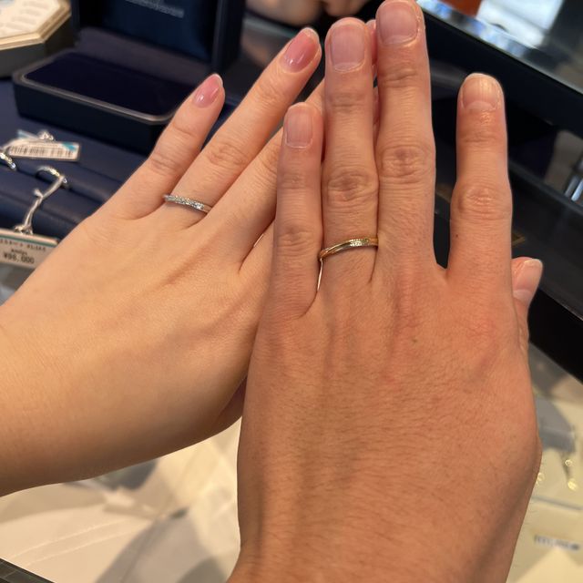 【銀座ダイヤモンドシライシの口コミ】 たくさん種類があるのでなかなか決められずにいましたが、何度もこちらの…