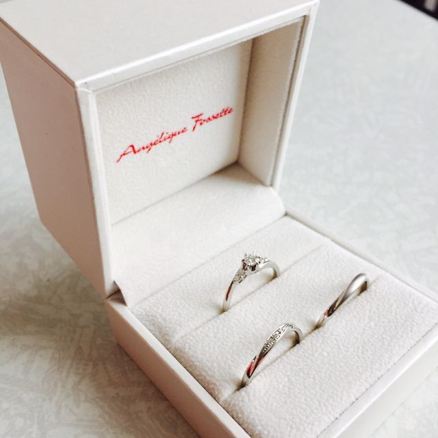 【アンジェリックフォセッテ(Angelique Fossette)の口コミ】 誕生石がダイヤということもあり、ダイヤの大きさや存在感を重視していま…