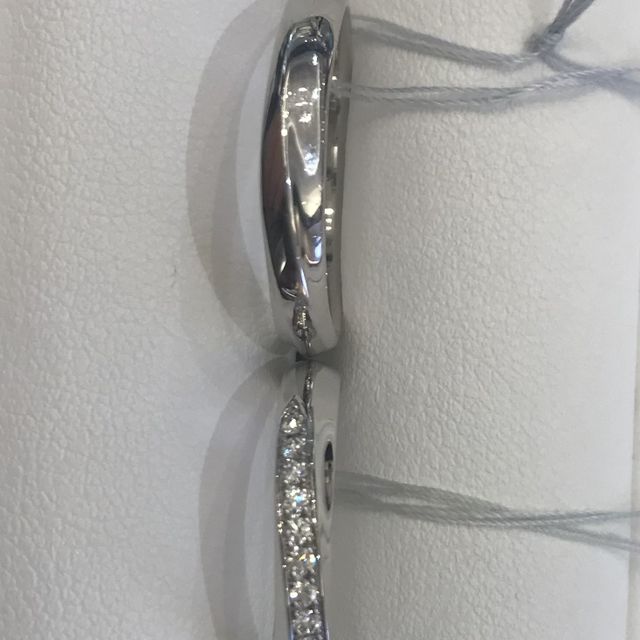 【俄(にわか)の口コミ】 ハーフエタニティタイプをずっと探していました。時間をかけて沢山試着さ…