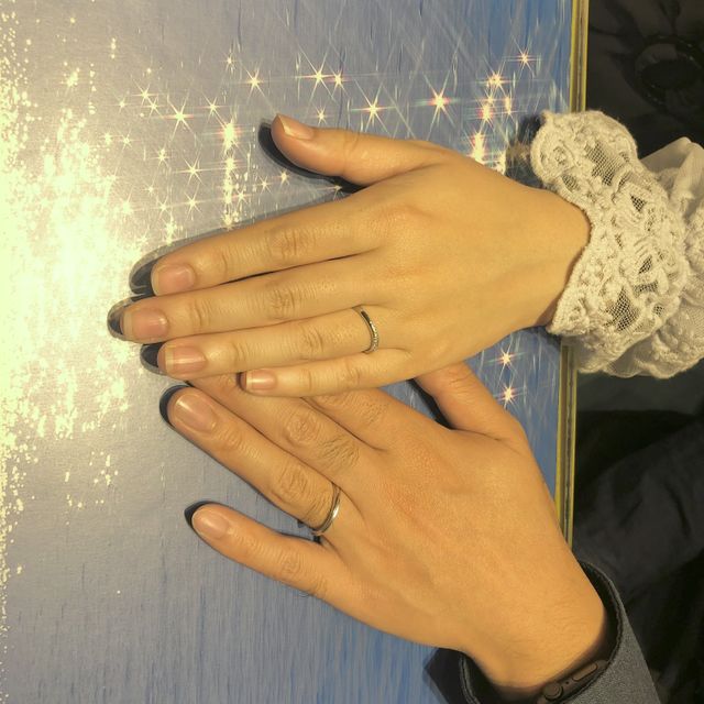 【銀座ダイヤモンドシライシの口コミ】 骨格に合わせて選んでもらいました。
指も指輪も綺麗に見えて大満足でした…