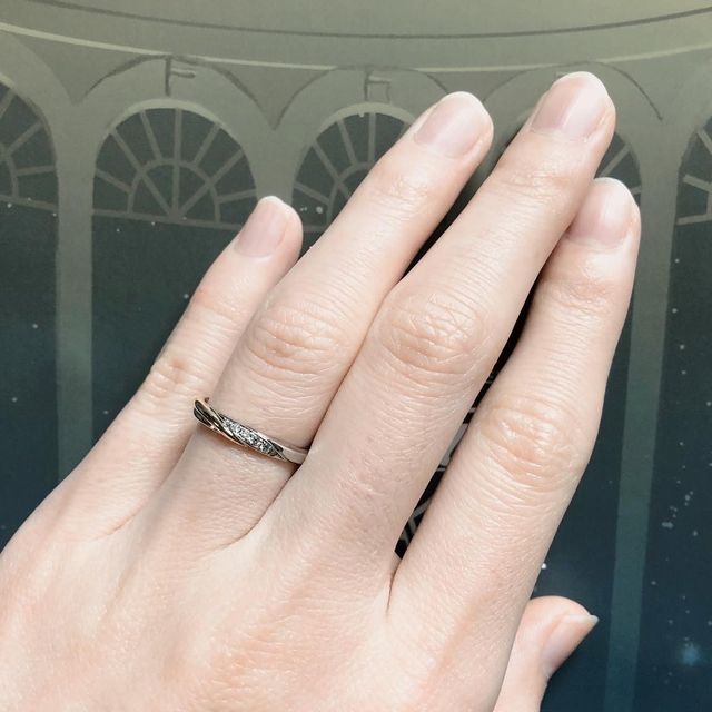 【JKPLANET(JKプラネット)の口コミ】 美女と野獣をイメージした結婚指輪を探していて、その中でも華やかなデザ…