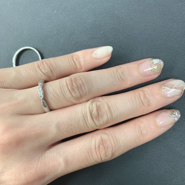 【エクセルコダイヤモンド(EXELCO DIAMOND)の口コミ】 デザインに一目惚れしました。エムティーダイアモンドさんの歴史や、キラ…