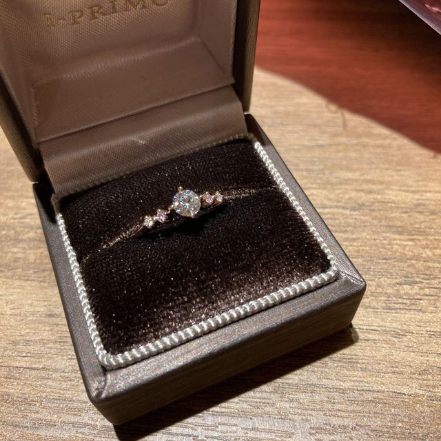 【アイプリモ(I-PRIMO)の口コミ】 デザインがとにかく可愛いのが購入の決め手です。ピングダイヤを取り入れ…