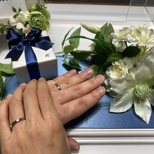 【4℃ BRIDAL(ヨンドシーブライダル)の口コミ】 さまざまなお店を巡り色んな指輪を試着する中、最も指馴染み、着け心地が…