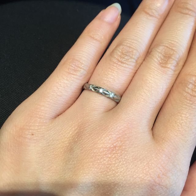 【シャネル(CHANEL)の口コミ】 シャネルらしい柄と女性らしいデザイン。あと、ダイヤがアクセントとして…